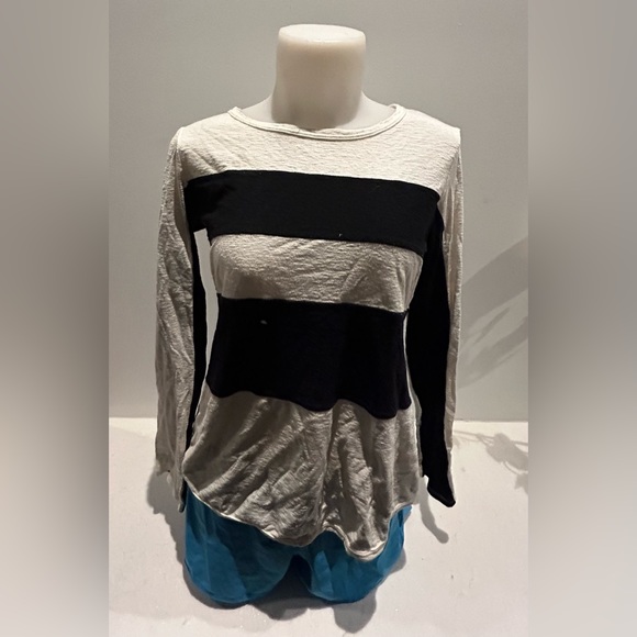 James Perse white and navy striped shirt. Cotton. Size 2 or medium. - Picture 2 of 7